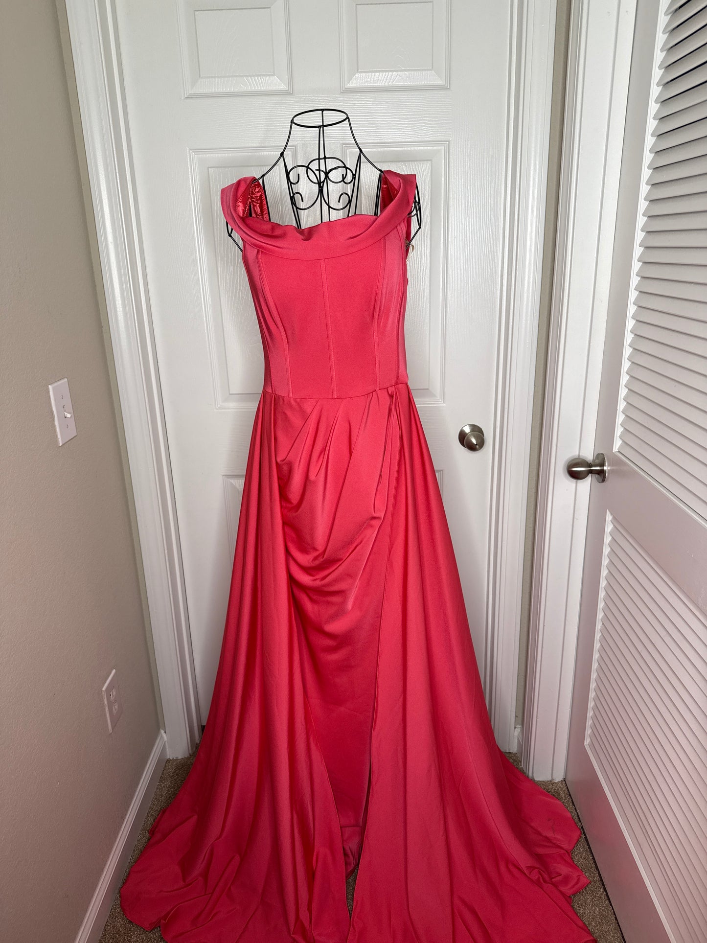0087/0095 Jovani